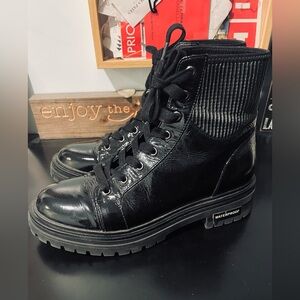 Kenneth Cole Rhode lace up boots size 7.5